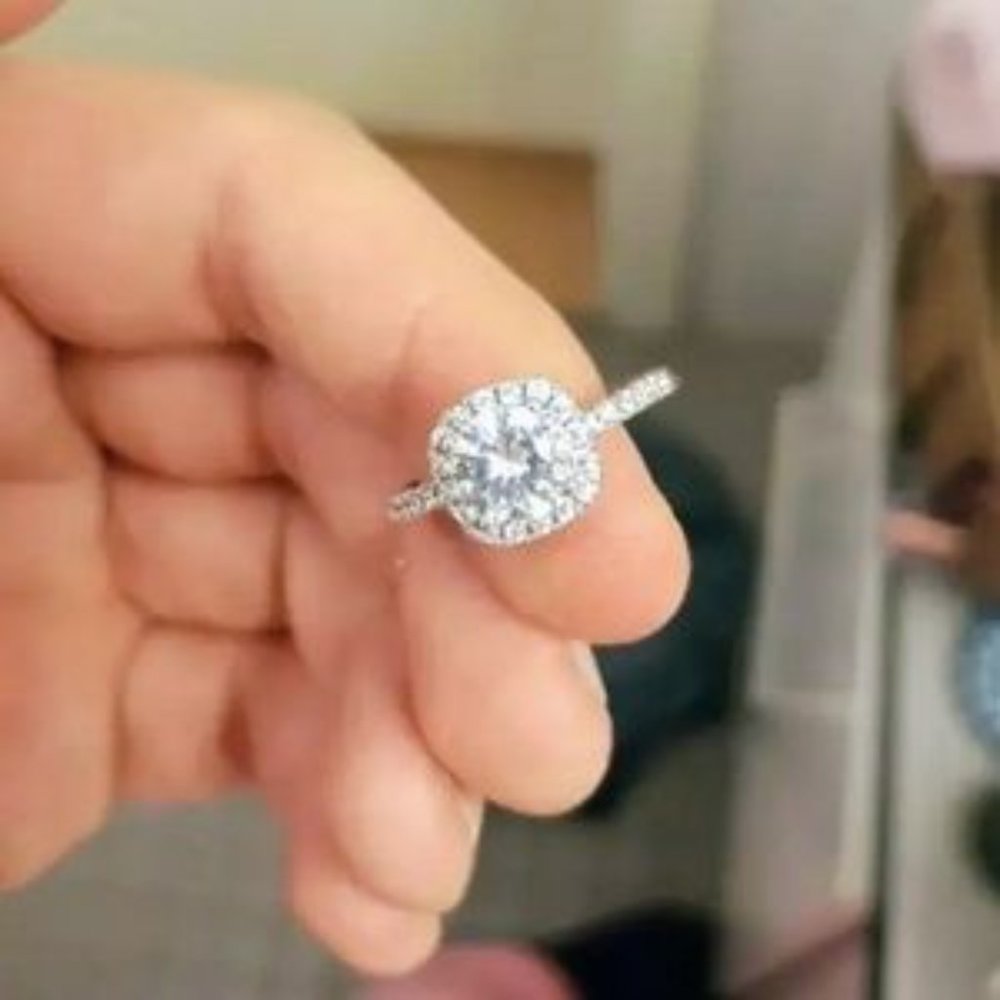 NWT NEW! Square Halo Ring 925 Sterling silver square halo with a round cubic zir - Picture 3 of 4